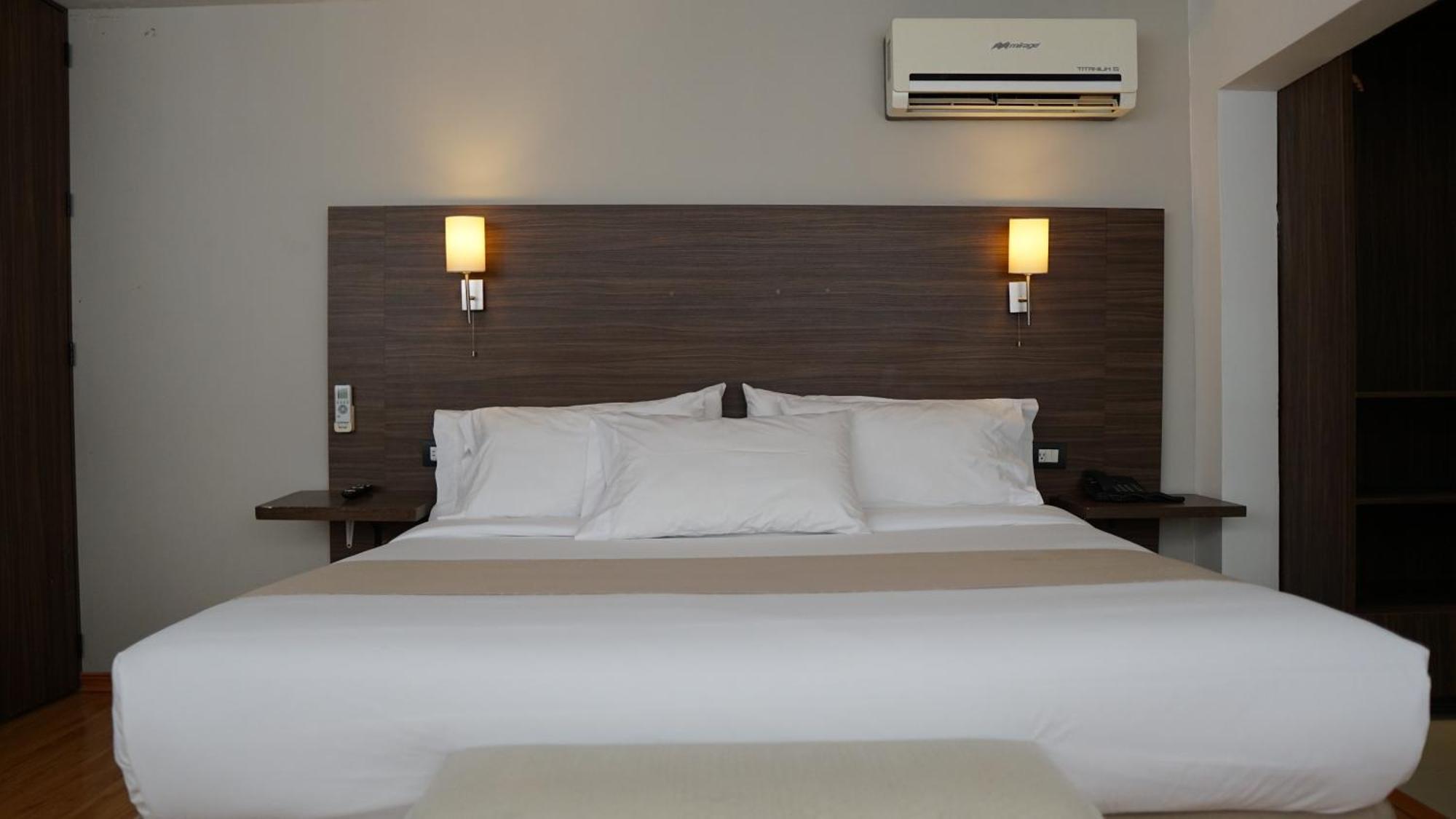 El Hotel Business Class - Zamora Centro Esterno foto
