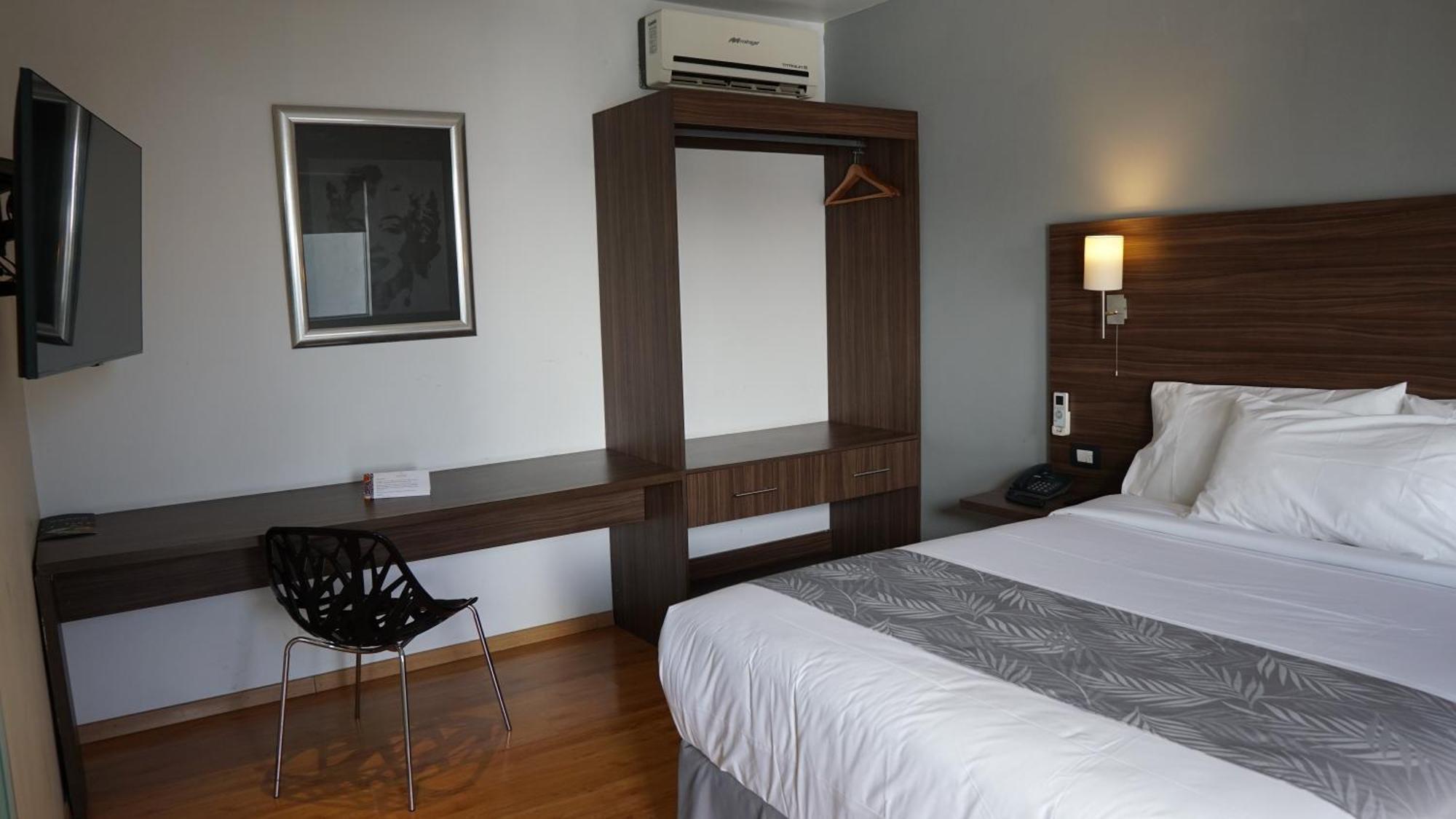 El Hotel Business Class - Zamora Centro Esterno foto