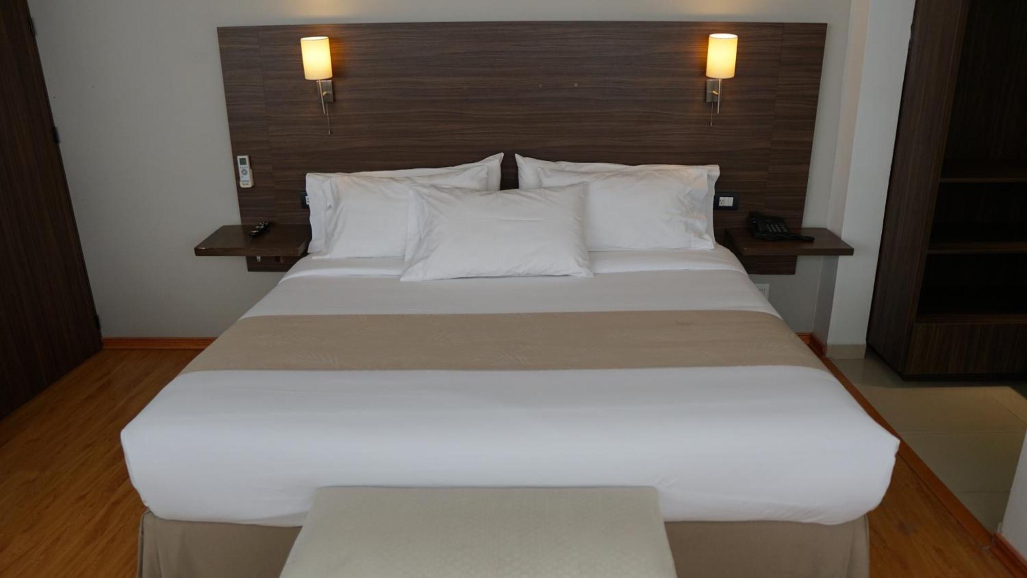 El Hotel Business Class - Zamora Centro Esterno foto