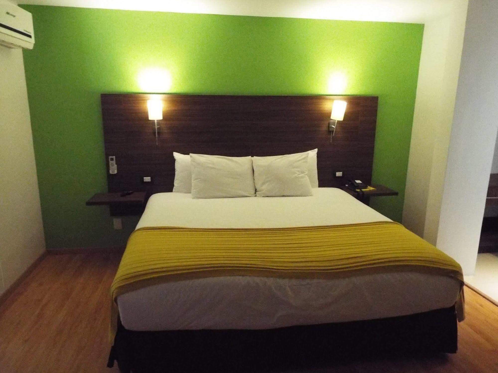 El Hotel Business Class - Zamora Centro Esterno foto